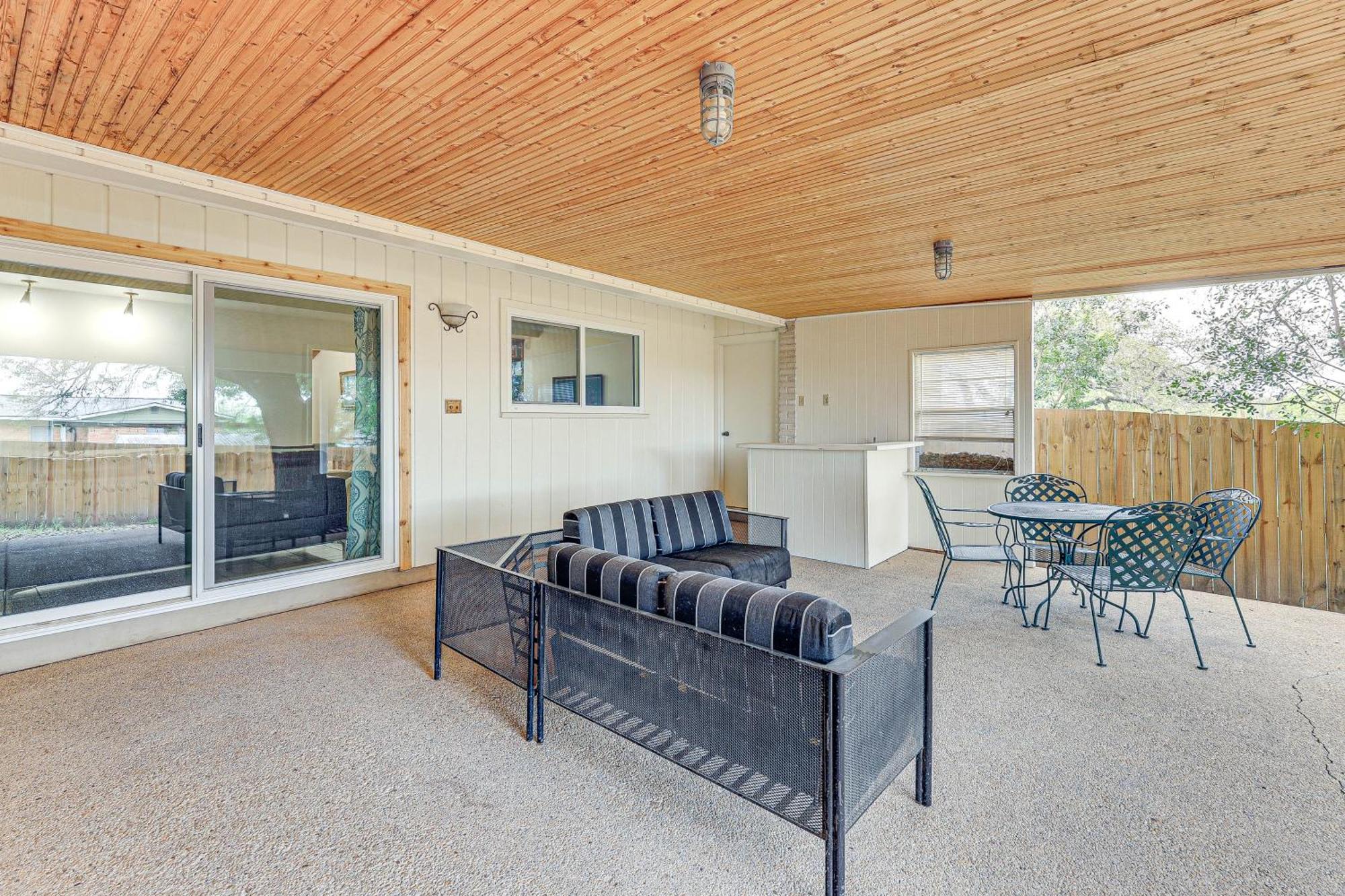 Charming San Antonio Abode About 10 Mi To River Walk! Exteriör bild